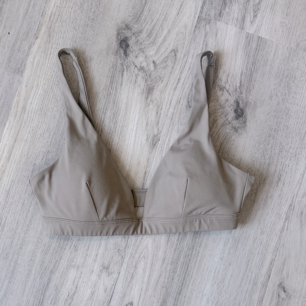 Crop Shop Boutique Gray Bralette. - Picture 2 of 5